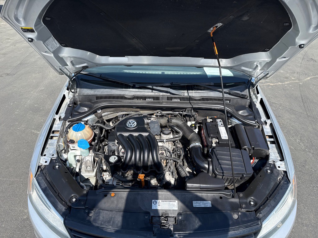 2013 Volkswagen Jetta Image 25