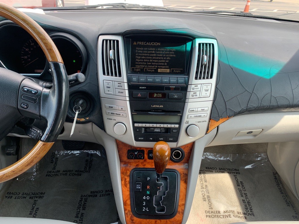 2007 Lexus RX Image 16