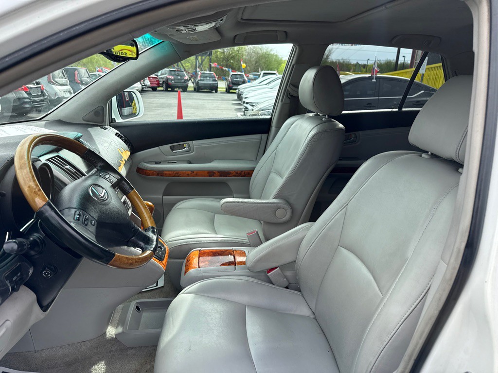 2007 Lexus RX Image 10