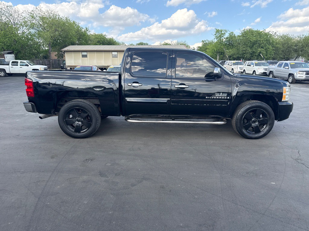 2009 Chevrolet Silverado 1500 Image 2