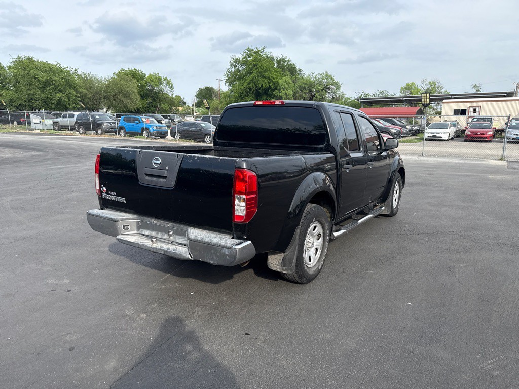 2015 Nissan Frontier Image 3