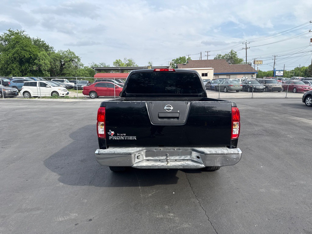 2015 Nissan Frontier Image 4