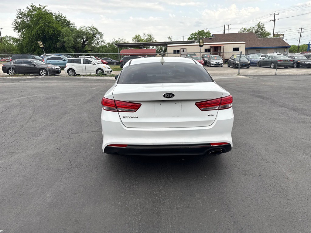 2017 Kia Optima Image 4
