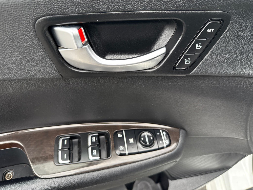 2017 Kia Optima Image 9