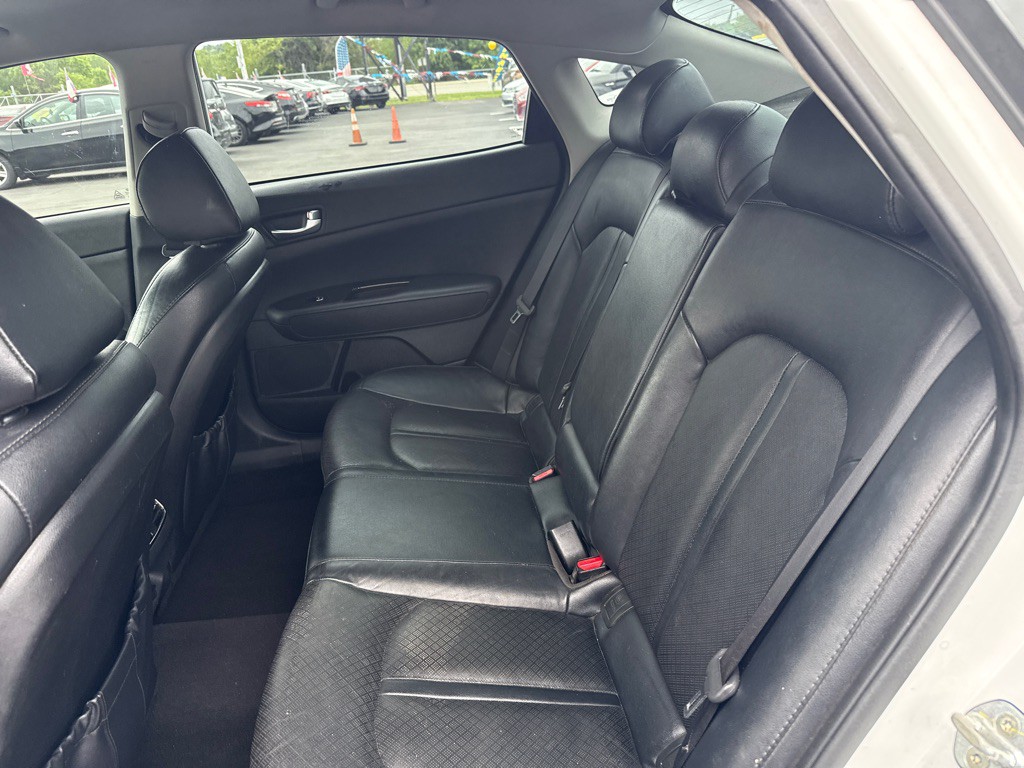 2017 Kia Optima Image 11