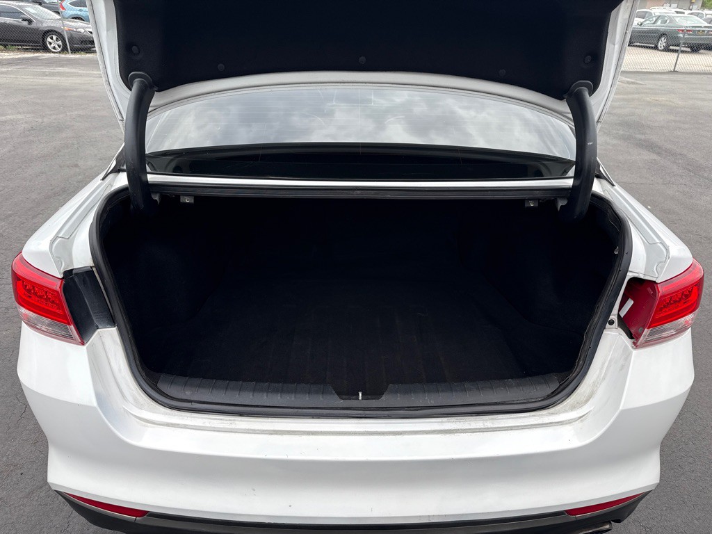 2017 Kia Optima Image 12