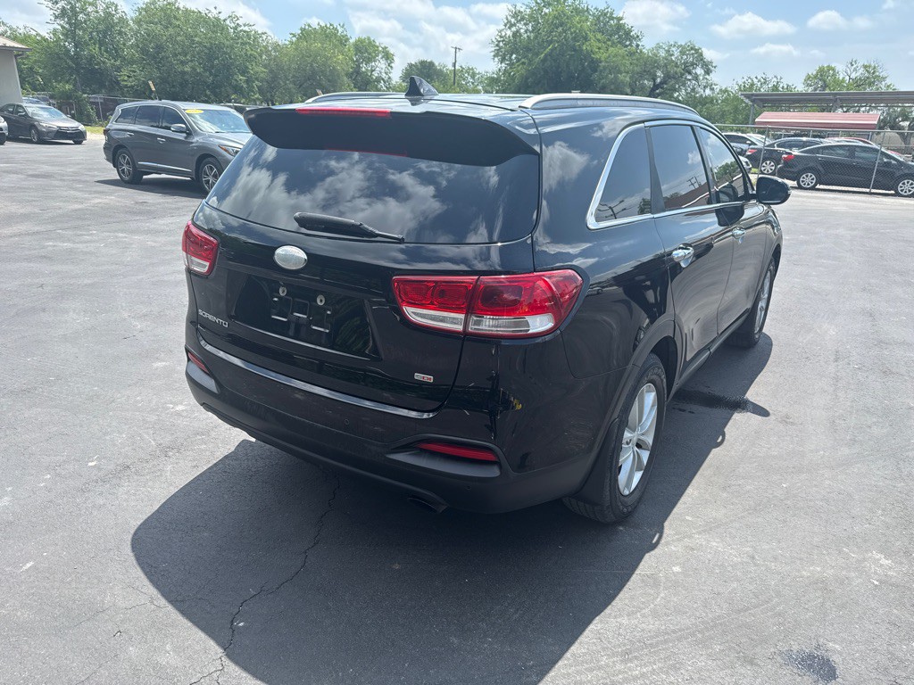 2018 Kia Sorento Image 3