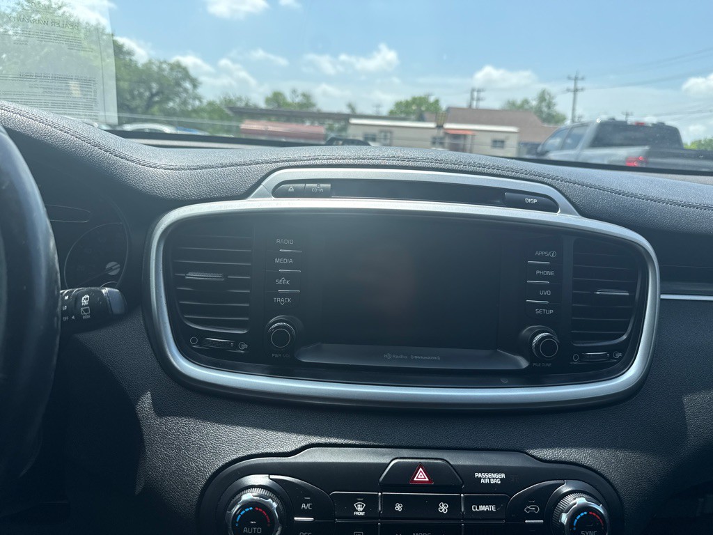 2018 Kia Sorento Image 16