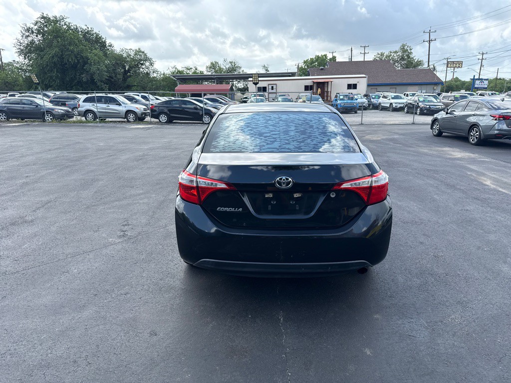 2015 Toyota Corolla Image 4