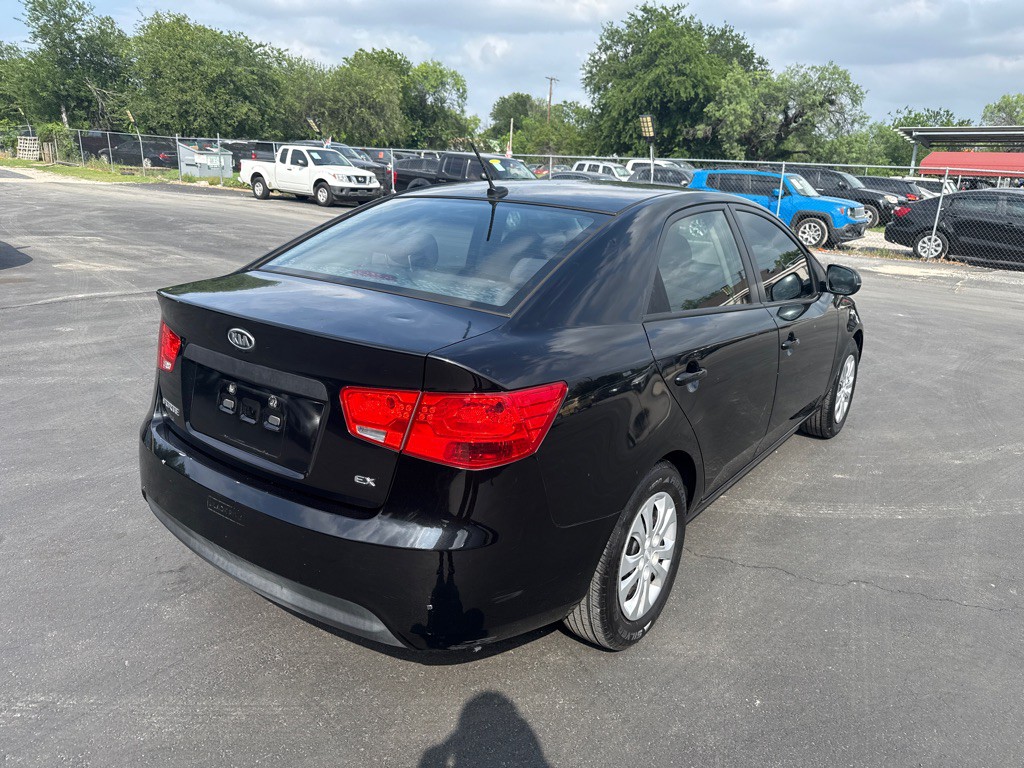 2013 Kia Forte Image 3