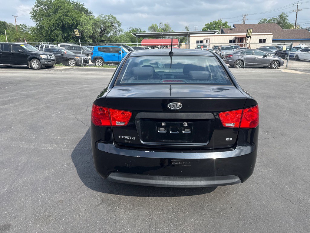 2013 Kia Forte Image 4