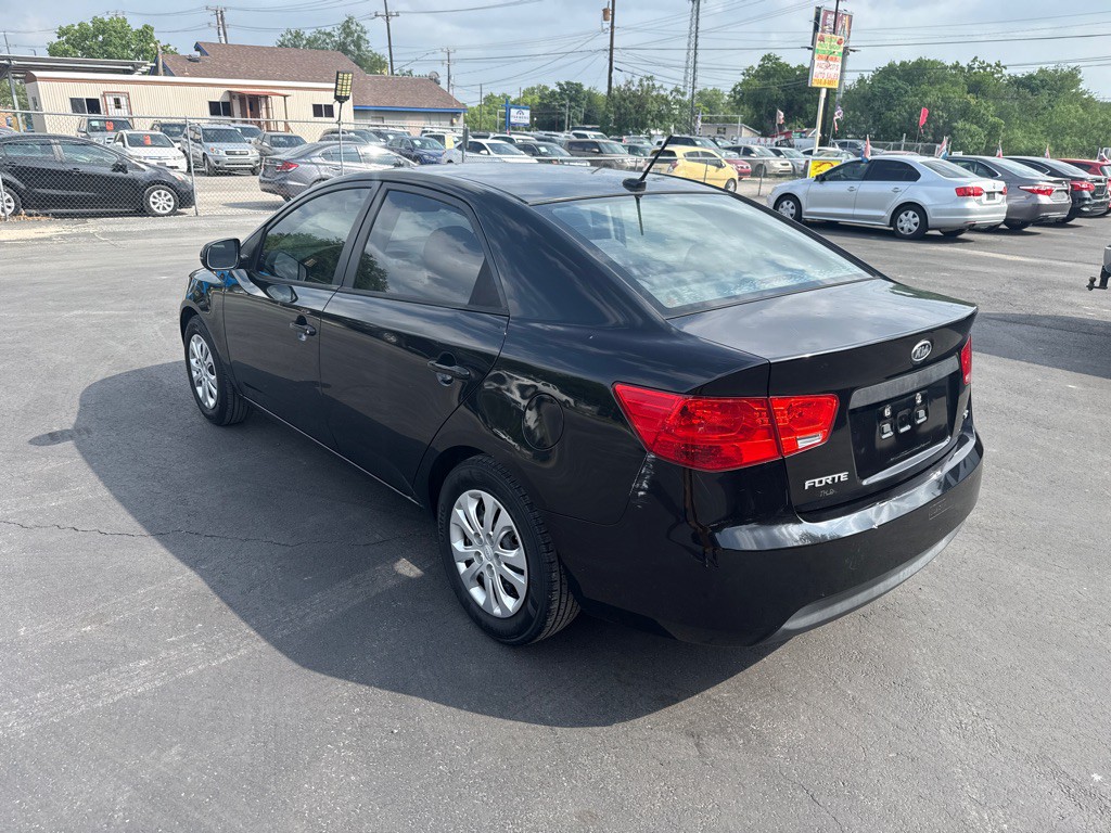 2013 Kia Forte Image 5