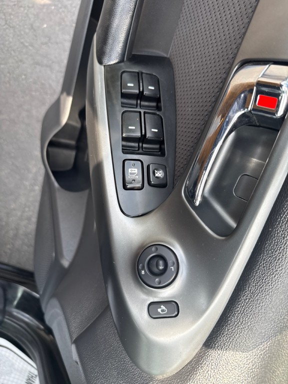 2013 Kia Forte Image 9