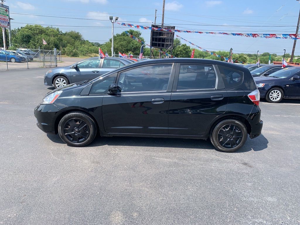 2013 Honda Fit Image 6