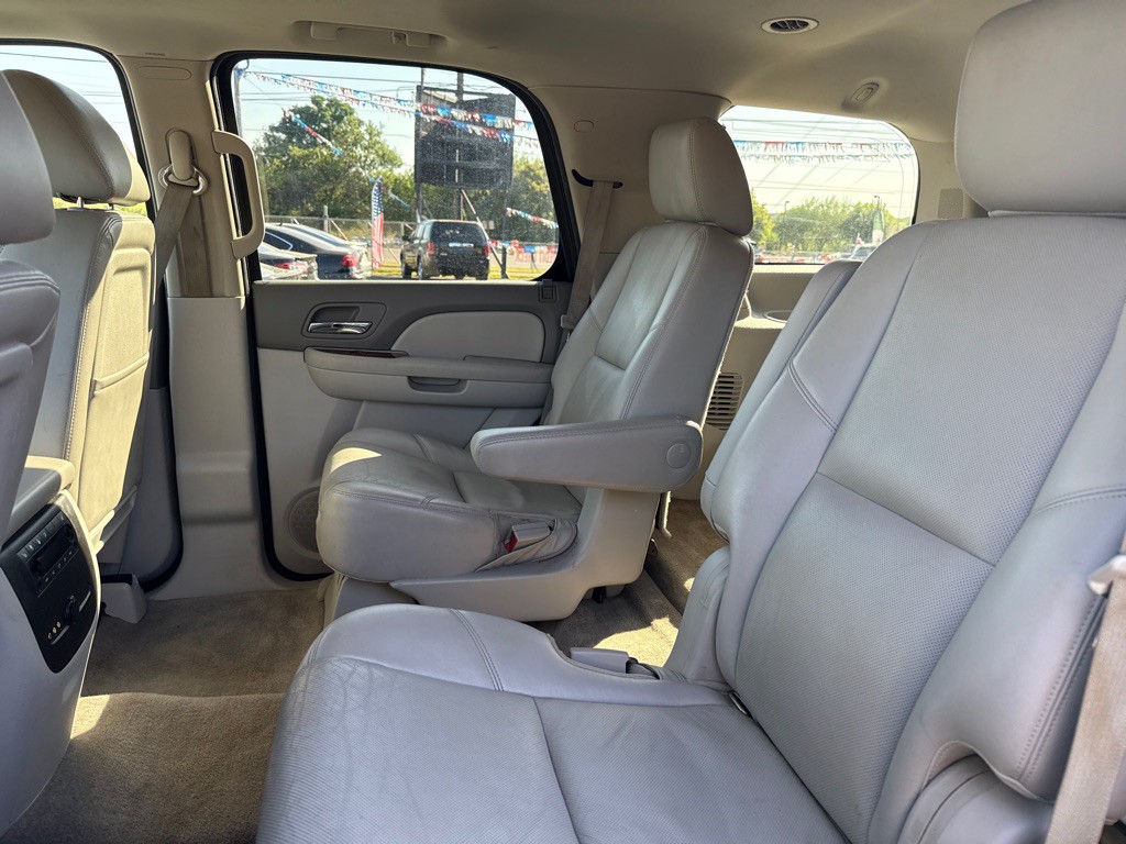 2013 Chevrolet Tahoe Image 11