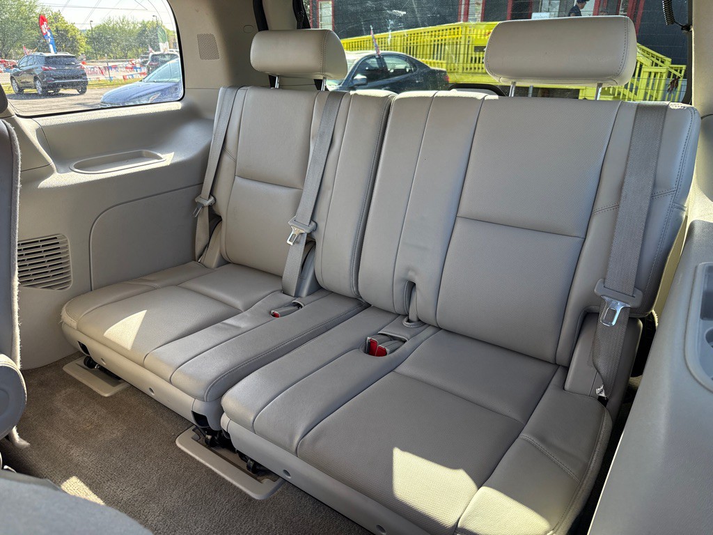 2013 Chevrolet Tahoe Image 12
