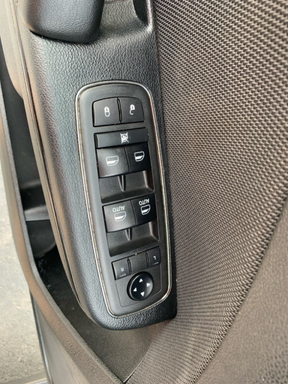 2018 Dodge Charger Image 9