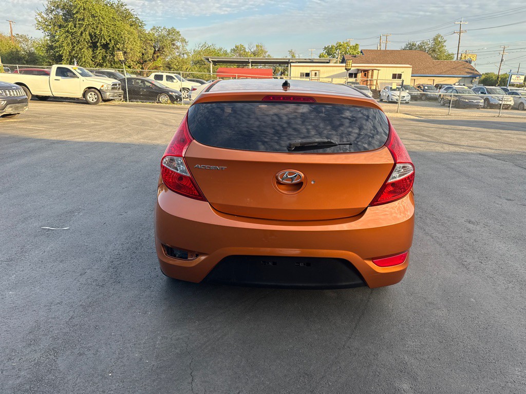 2017 Hyundai Accent Image 4