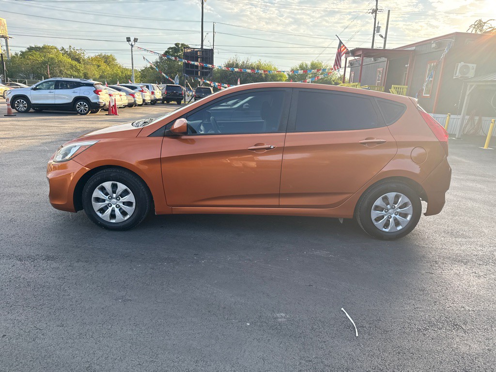 2017 Hyundai Accent Image 6