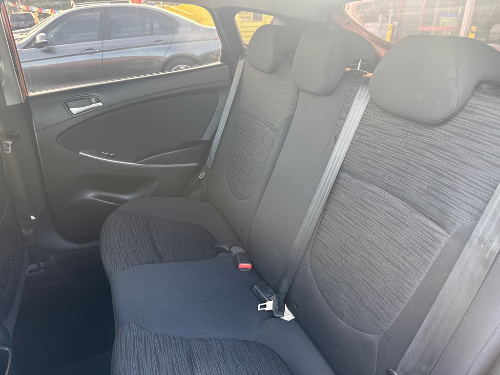 2017 Hyundai Accent Image 11