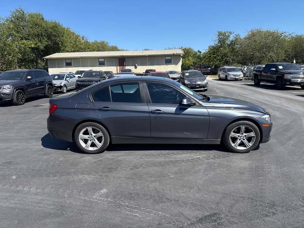 2014 BMW 3 Series Image 2