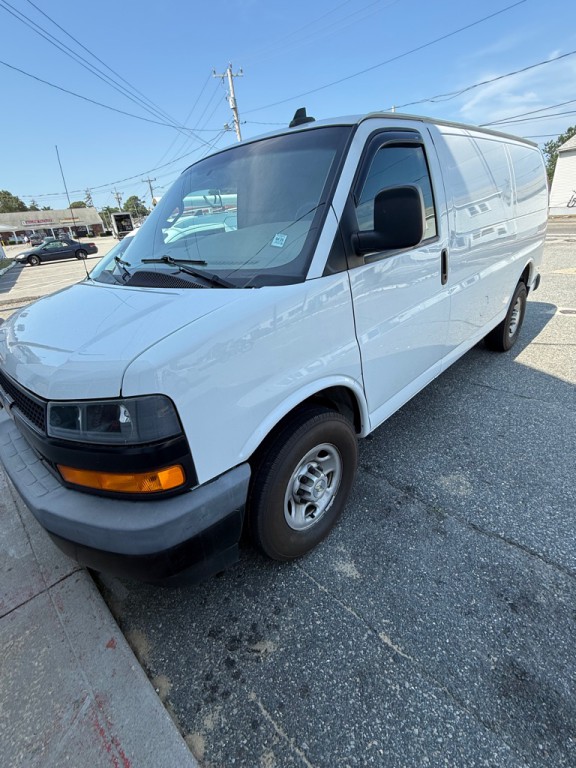 2020 Chevrolet Express Image 2