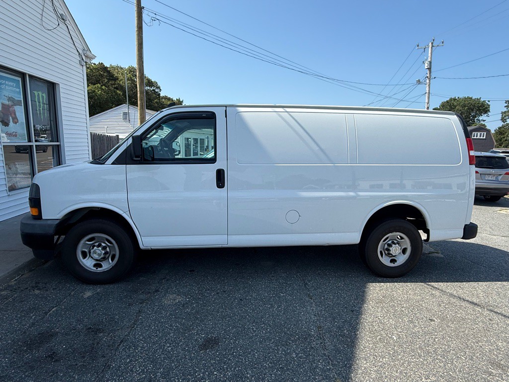 2020 Chevrolet Express Image 8