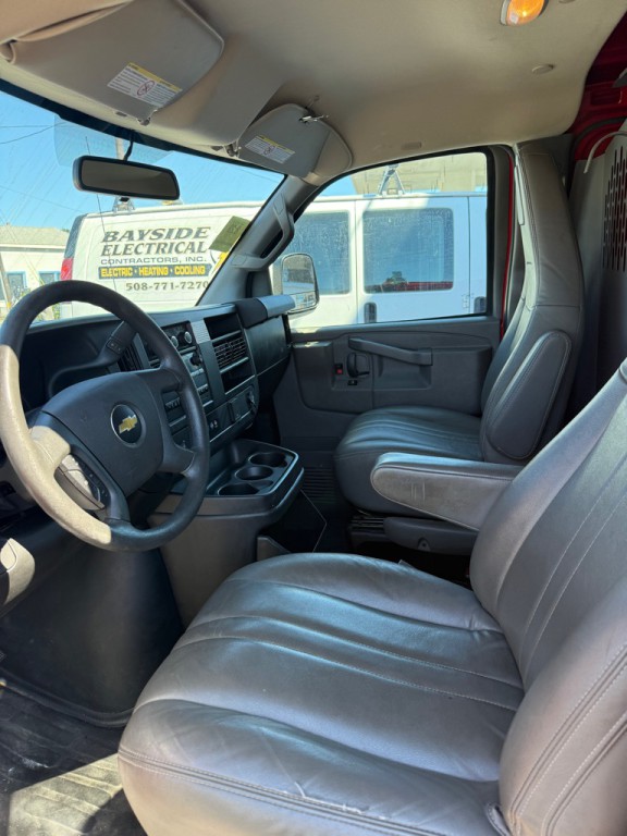 2020 Chevrolet Express Image 4