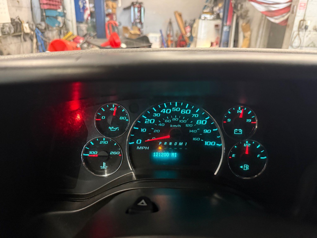 2016 GMC Savana Image 2