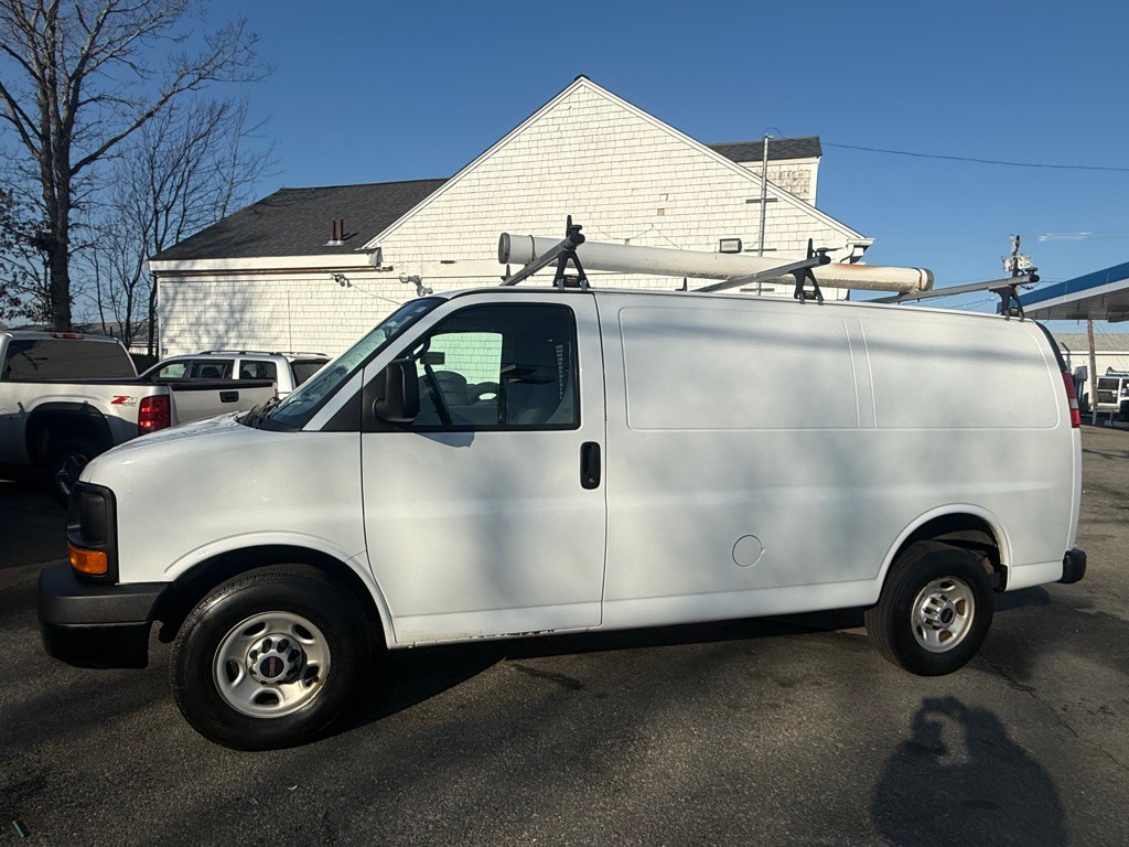 2016 GMC Savana Image 6