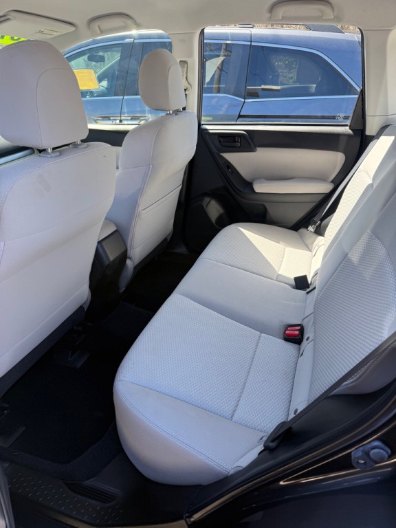 2015 Subaru Forester Image 7