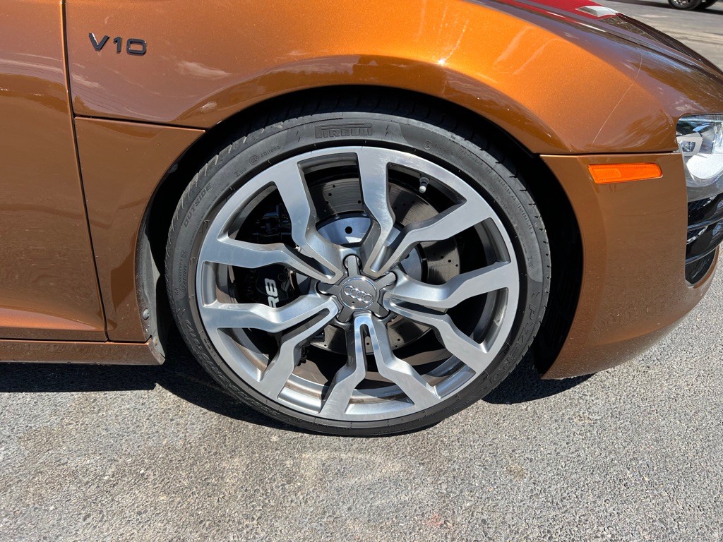 2011 Audi R8 Image 17