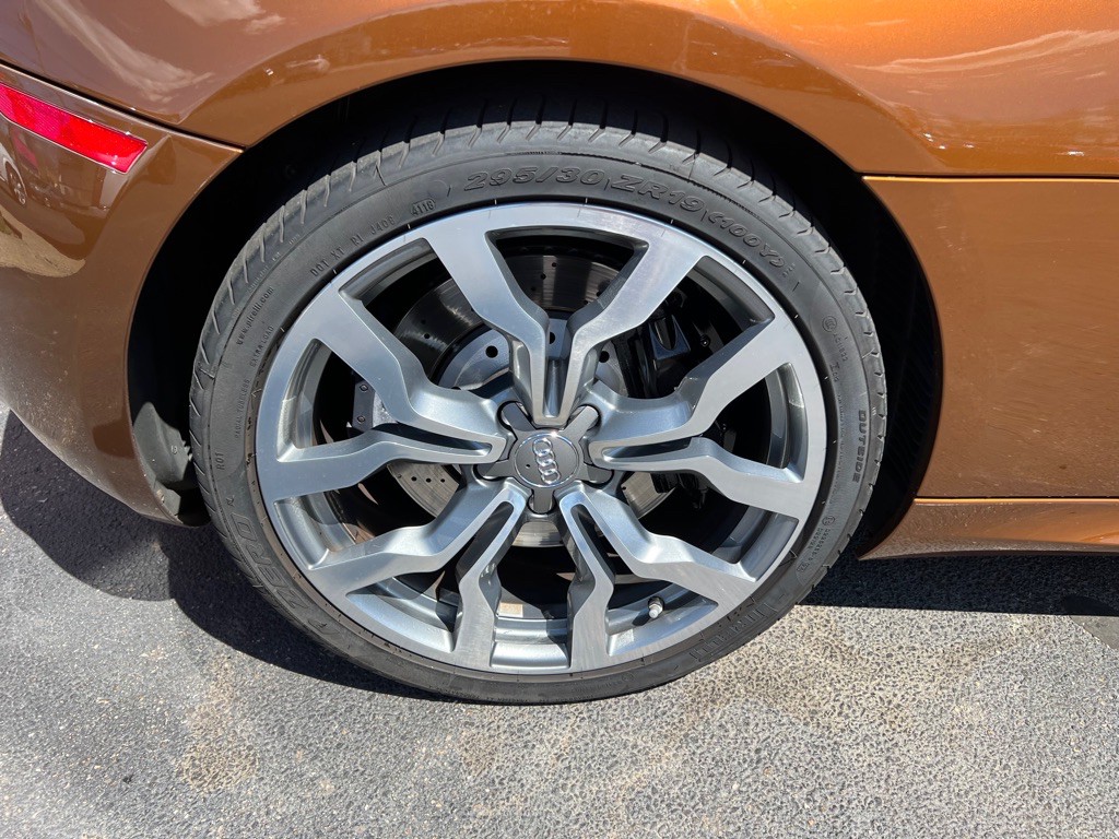 2011 Audi R8 Image 18