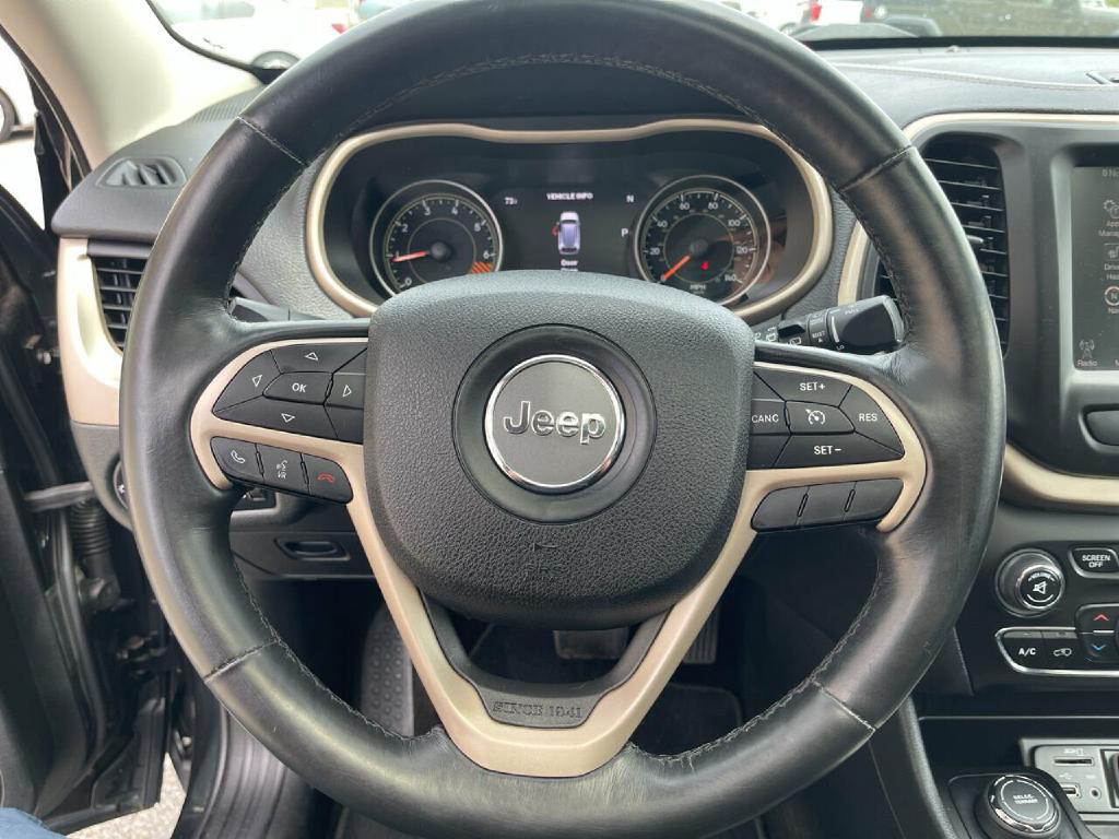 2015 Jeep Cherokee Image 16