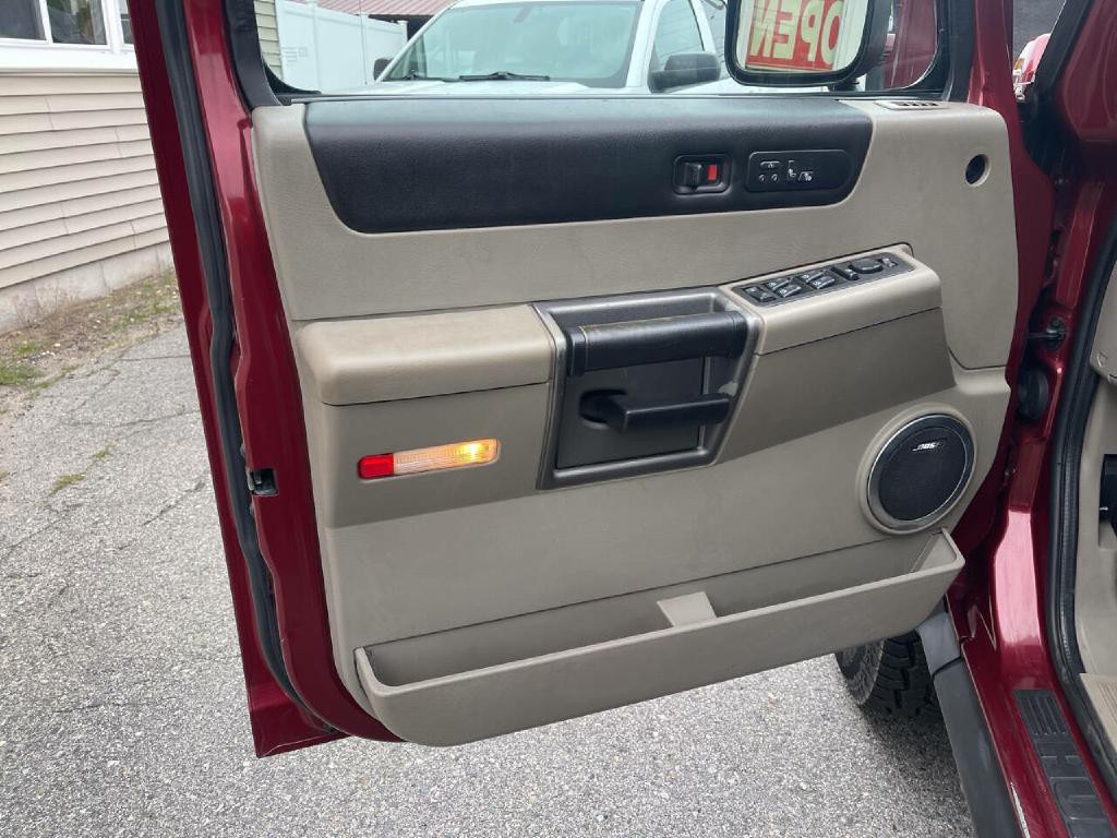 2003 HUMMER H2 Image 9