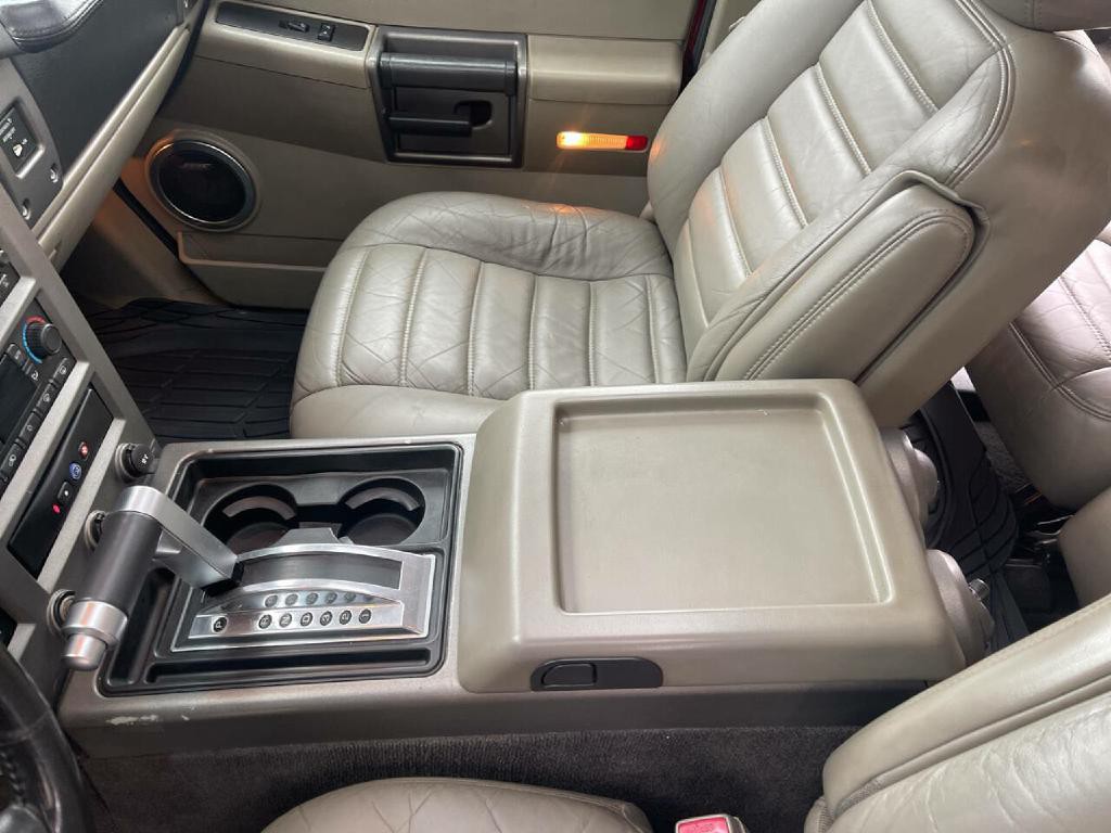 2003 HUMMER H2 Image 12