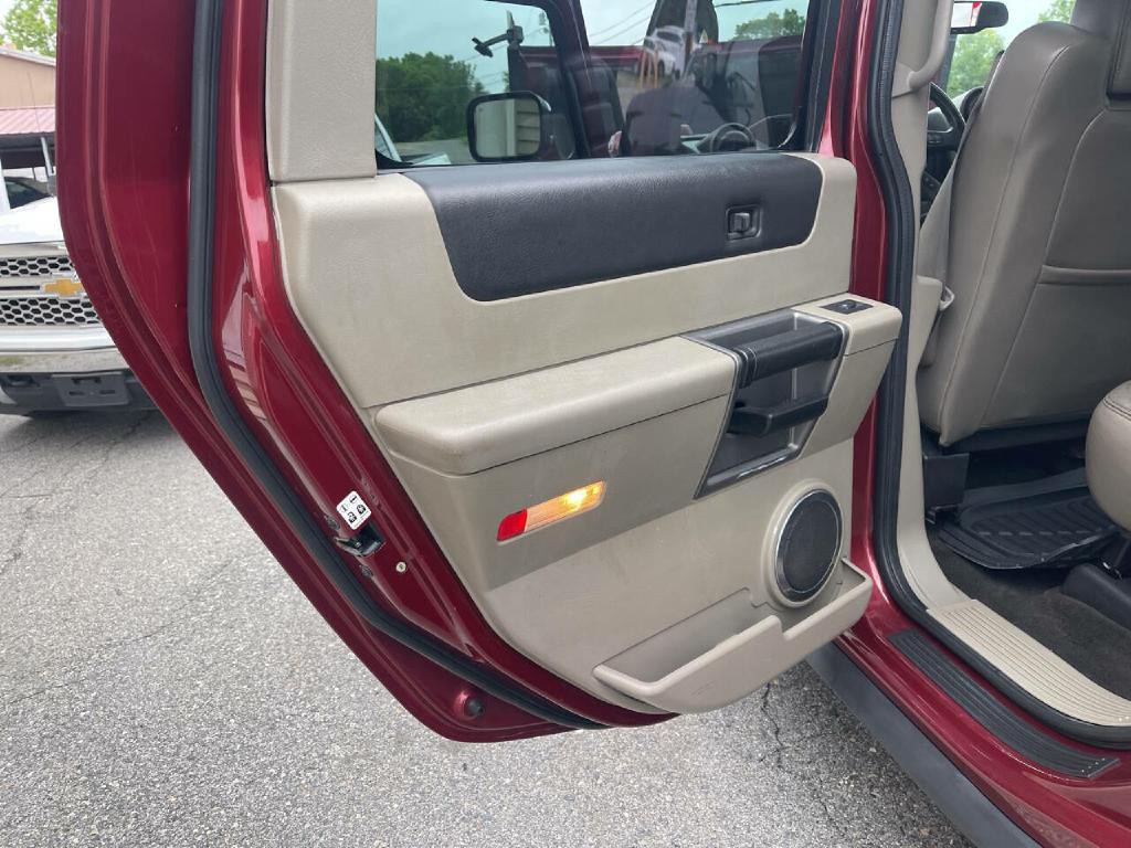 2003 HUMMER H2 Image 16