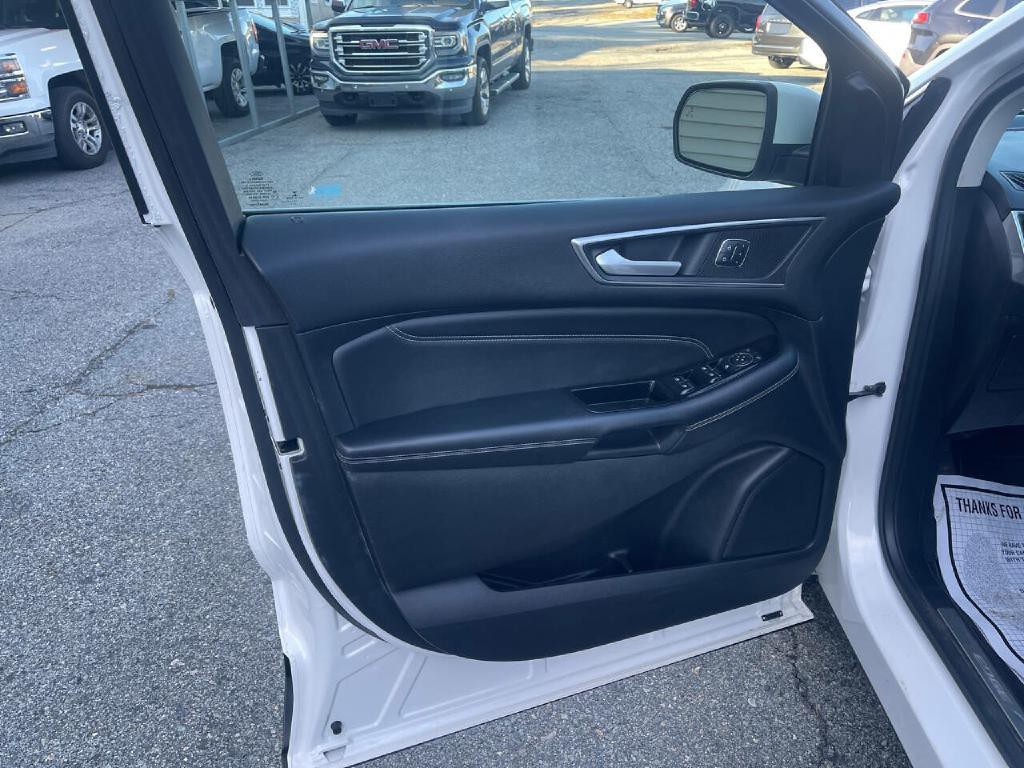 2016 Ford Edge Image 15