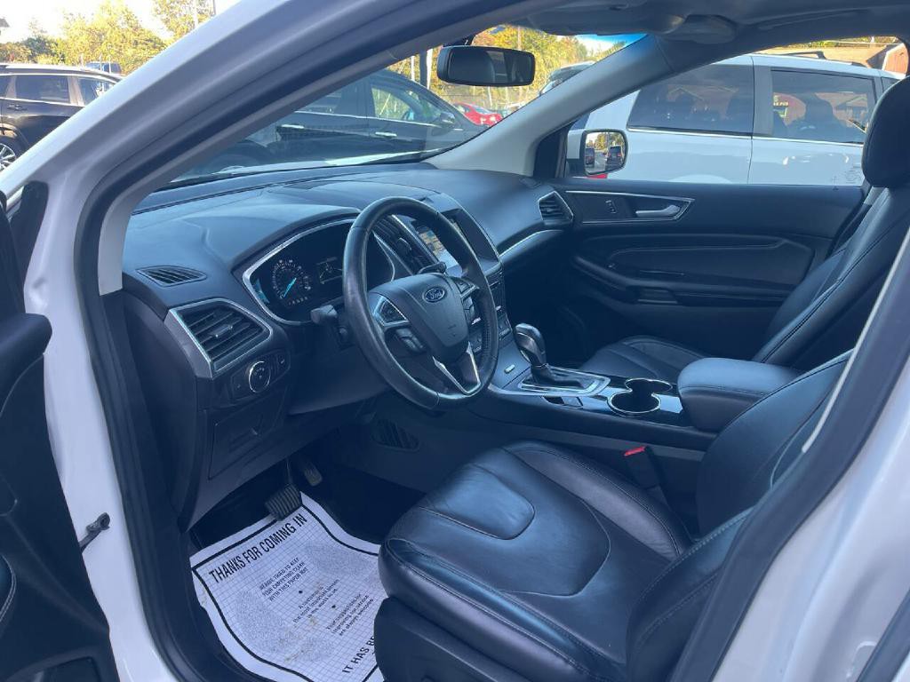 2016 Ford Edge Image 16