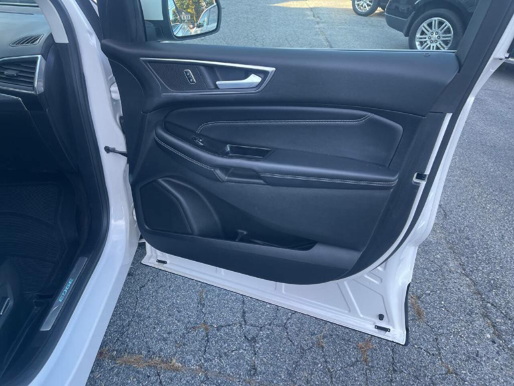 2016 Ford Edge Image 23