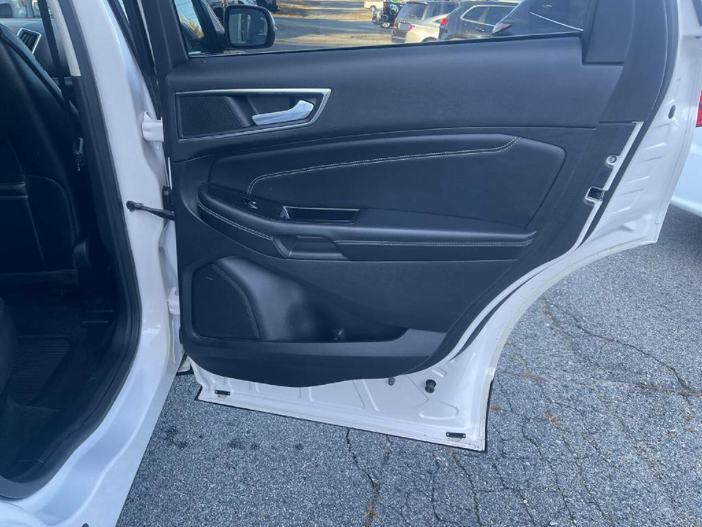 2016 Ford Edge Image 25