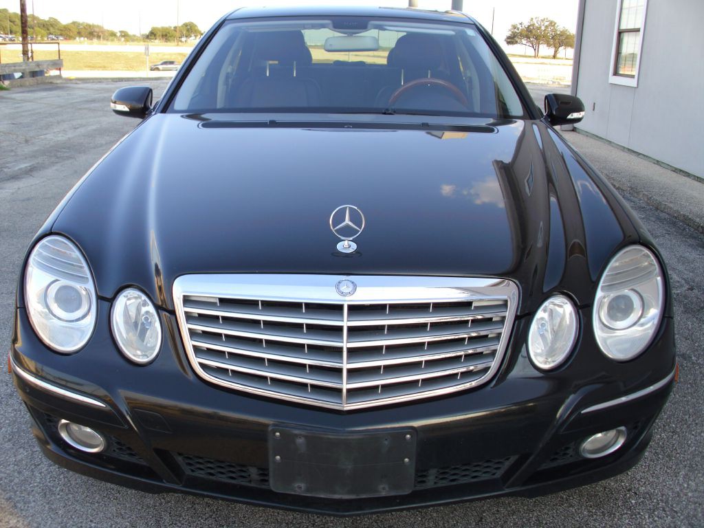 2008 Mercedes-Benz E-Class Image 2