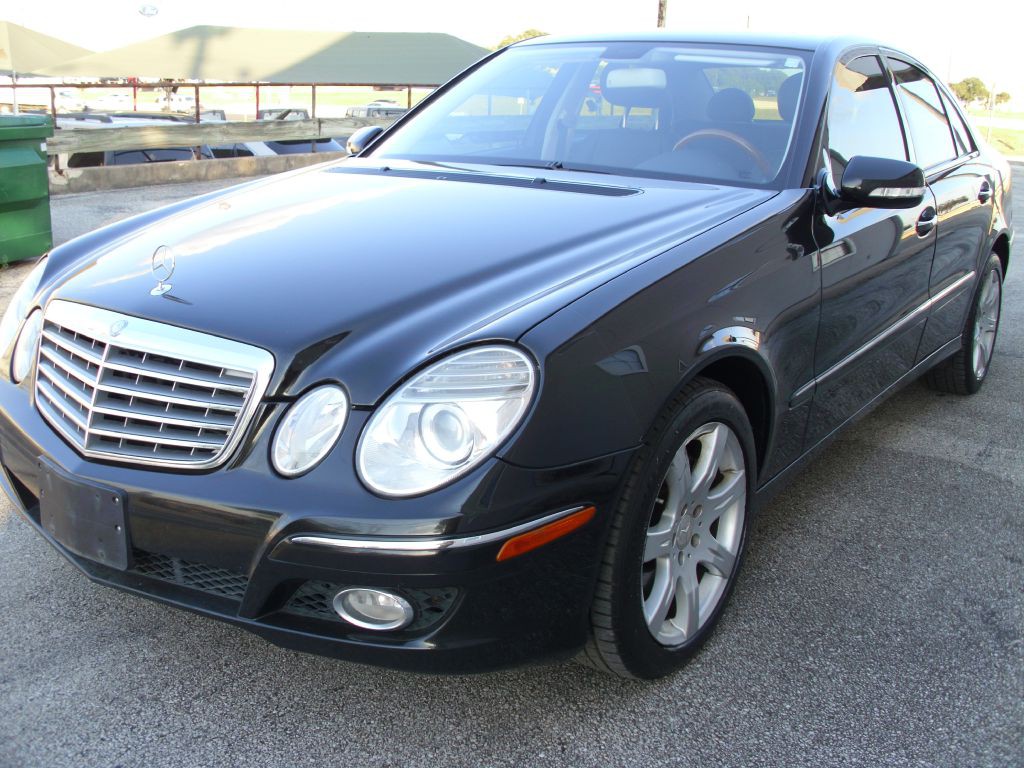 2008 Mercedes-Benz E-Class Image 3