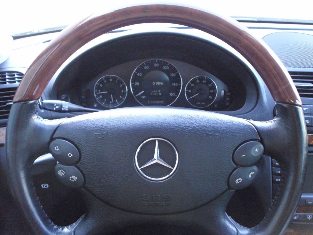 2008 Mercedes-Benz E-Class Image 18