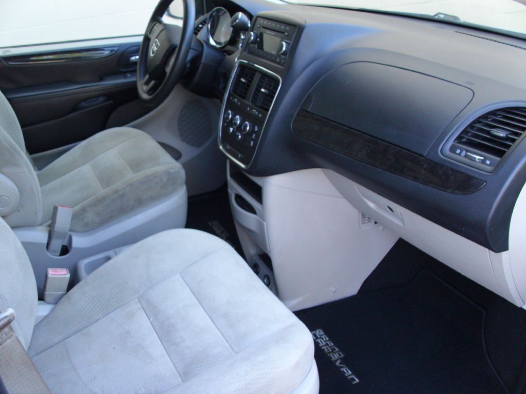 2016 Dodge Ram Van Image 11