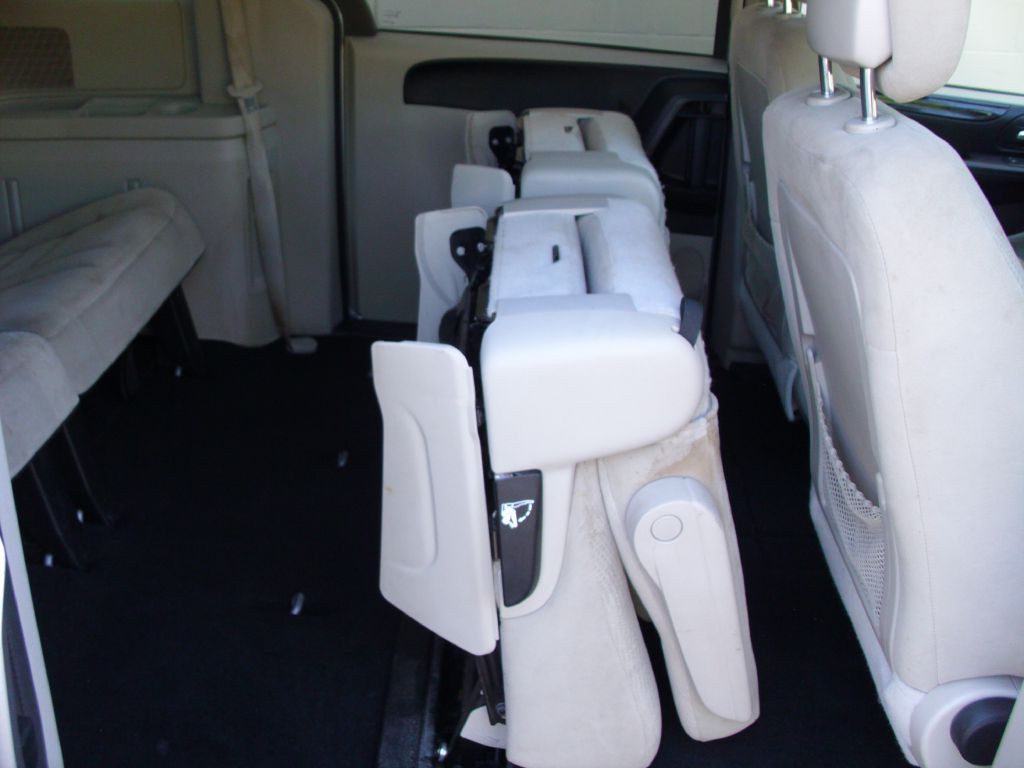 2016 Dodge Ram Van Image 15