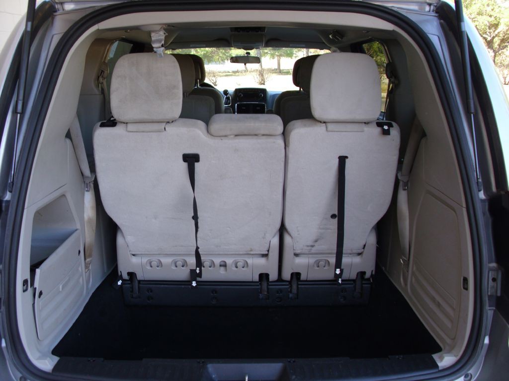 2016 Dodge Ram Van Image 20