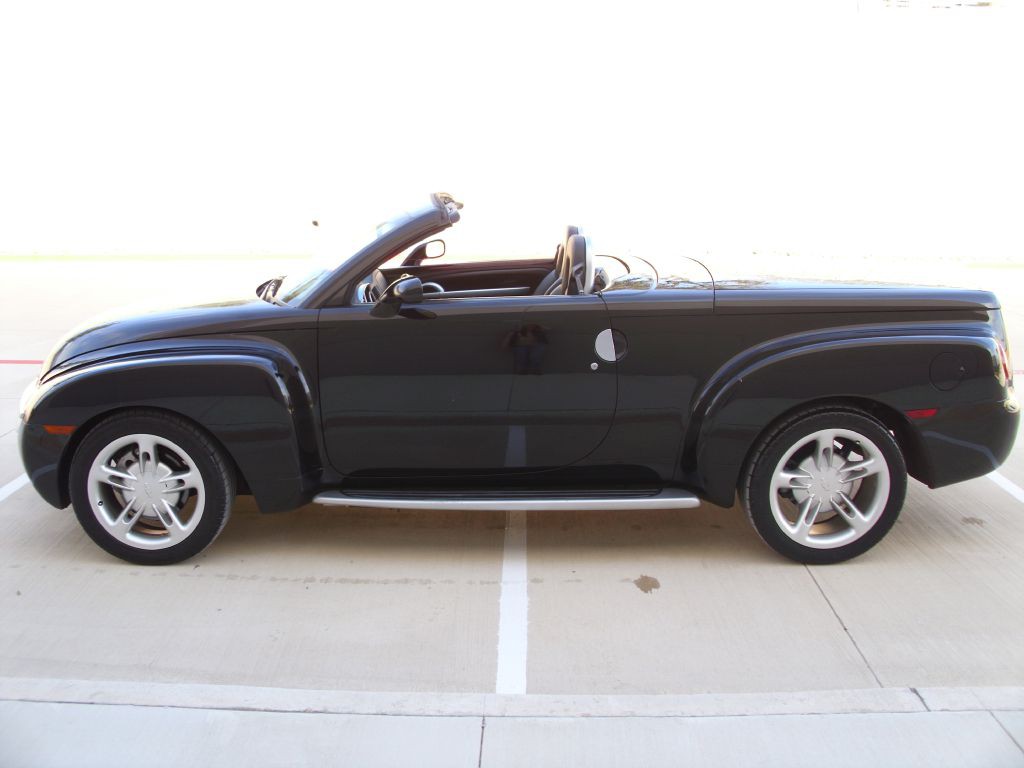 2003 Chevrolet SSR Image 25