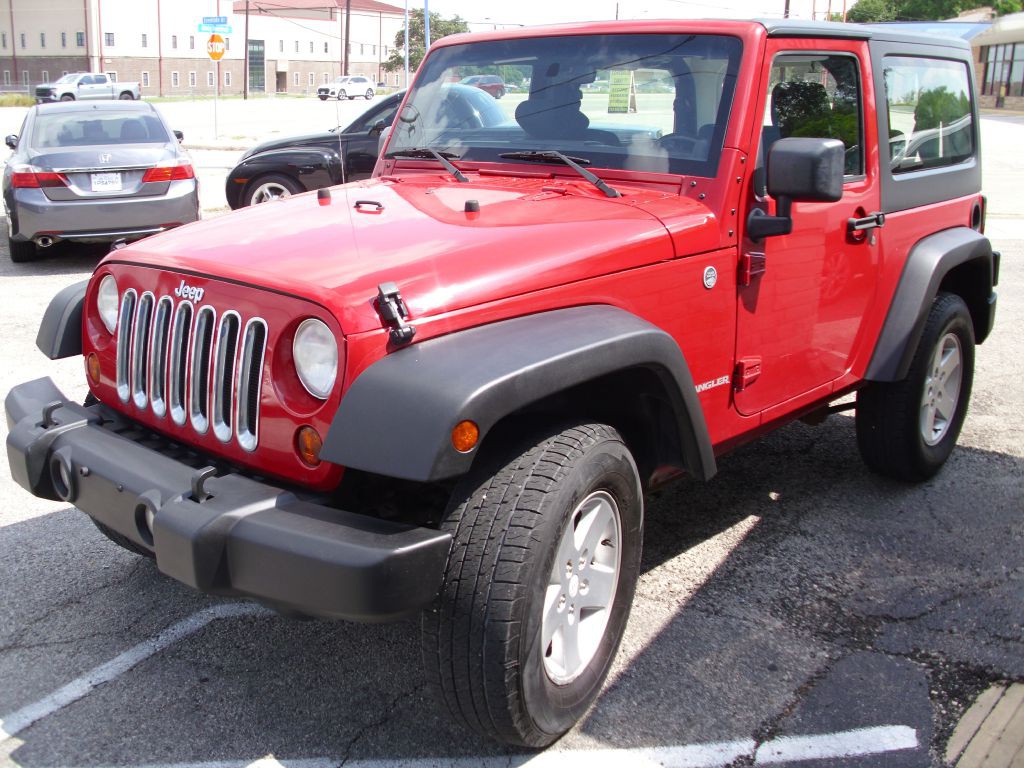 2011 Jeep Wrangler Image 4