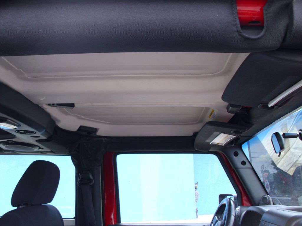 2011 Jeep Wrangler Image 13